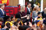 Amsterdam 22 april 2016
Koning Willem Alexander en Koningin Maxima bij de opening van de koningsspelen in Amsterdam.
Richard Krajicek vangt ze op en Johnny de Mol doet de presentatie.