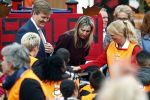 Amsterdam 22 april 2016
Koning Willem Alexander en Koningin Maxima bij de opening van de koningsspelen in Amsterdam.
Richard Krajicek vangt ze op en Johnny de Mol doet de presentatie.