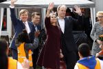 Amsterdam 22 april 2016
Koning Willem Alexander en Koningin Maxima bij de opening van de koningsspelen in Amsterdam.
Richard Krajicek vangt ze op en Johnny de Mol doet de presentatie.