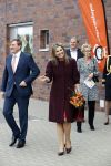Amsterdam 22 april 2016
Koning Willem Alexander en Koningin Maxima bij de opening van de koningsspelen in Amsterdam.
Richard Krajicek vangt ze op en Johnny de Mol doet de presentatie.