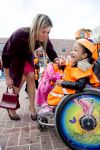 Amsterdam 22 april 2016
Koning Willem Alexander en Koningin Maxima bij de opening van de koningsspelen in Amsterdam.
Richard Krajicek vangt ze op en Johnny de Mol doet de presentatie.