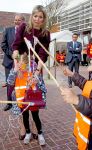 Amsterdam 22 april 2016
Koning Willem Alexander en Koningin Maxima bij de opening van de koningsspelen in Amsterdam.
Richard Krajicek vangt ze op en Johnny de Mol doet de presentatie.