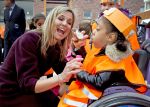 Amsterdam 22 april 2016
Koning Willem Alexander en Koningin Maxima bij de opening van de koningsspelen in Amsterdam.
Richard Krajicek vangt ze op en Johnny de Mol doet de presentatie.