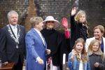Zwolle 27 april 2016
Koningsdag in Zwolle met Koning Willem Alexander Koningin Maxima Prinses Amalia Ariane Alexia Prins Constantijn Prinses Laurentien Prins Maurits Prinses Marilene Prins Bernhard Prinses Annette Prins Pieter Christiaan Prinses Anita Prins Floris en Prinses Aimee.