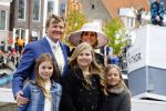 Zwolle 27 april 2016
Koningsdag in Zwolle met Koning Willem Alexander Koningin Maxima Prinses Amalia Ariane Alexia Prins Constantijn Prinses Laurentien Prins Maurits Prinses Marilene Prins Bernhard Prinses Annette Prins Pieter Christiaan Prinses Anita Prins Floris en Prinses Aimee.
