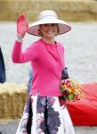 Zwolle 27 april 2016
Koningsdag in Zwolle met Koning Willem Alexander Koningin Maxima Prinses Amalia Ariane Alexia Prins Constantijn Prinses Laurentien Prins Maurits Prinses Marilene Prins Bernhard Prinses Annette Prins Pieter Christiaan Prinses Anita Prins Floris en Prinses Aimee.