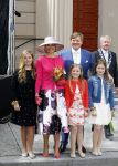 Zwolle 27 april 2016
Koningsdag in Zwolle met Koning Willem Alexander Koningin Maxima Prinses Amalia Ariane Alexia Prins Constantijn Prinses Laurentien Prins Maurits Prinses Marilene Prins Bernhard Prinses Annette Prins Pieter Christiaan Prinses Anita Prins Floris en Prinses Aimee.