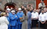 Zwolle 27 april 2016
Koningsdag in Zwolle met Koning Willem Alexander Koningin Maxima Prinses Amalia Ariane Alexia Prins Constantijn Prinses Laurentien Prins Maurits Prinses Marilene Prins Bernhard Prinses Annette Prins Pieter Christiaan Prinses Anita Prins Floris en Prinses Aimee.