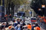 Zwolle 27 april 2016
Koningsdag in Zwolle met Koning Willem Alexander Koningin Maxima Prinses Amalia Ariane Alexia Prins Constantijn Prinses Laurentien Prins Maurits Prinses Marilene Prins Bernhard Prinses Annette Prins Pieter Christiaan Prinses Anita Prins Floris en Prinses Aimee. Koninklijke bus