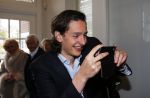 Blaricum 26 april 2016
Natasja Froger krijgt lintje voor al haar verdiensten voor onze samenleving. Haar man Rene  familie vader  moeder en vriendinnen zijn er natuurlijk bij.