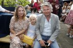 Amsterdam 9 mei 2016 
Presentatie boek Jet van Nieuwkerk bij de westergasfabriek.
May-Britt Mobach met man en dochter