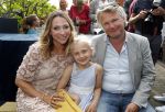 Amsterdam 9 mei 2016 
Presentatie boek Jet van Nieuwkerk bij de westergasfabriek.
May-Britt Mobach met man en dochter