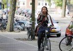 Amsterdam 17 mei 2016 
Nada v Nie bellend op de fiets.