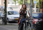 Amsterdam 17 mei 2016 
Nada v Nie bellend op de fiets.