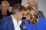 Blaricum 26 april 2016
Natasja Froger krijgt lintje voor al haar verdiensten voor onze samenleving. Haar man Rene  familie vader  moeder en vriendinnen zijn er natuurlijk bij.
