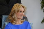 Blaricum 26 april 2016
Natasja Froger krijgt lintje voor al haar verdiensten voor onze samenleving. Haar man Rene  familie vader  moeder en vriendinnen zijn er natuurlijk bij.