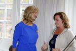Blaricum 26 april 2016
Natasja Froger krijgt lintje voor al haar verdiensten voor onze samenleving. Haar man Rene  familie vader  moeder en vriendinnen zijn er natuurlijk bij.