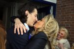 Blaricum 26 april 2016
Natasja Froger krijgt lintje voor al haar verdiensten voor onze samenleving. Haar man Rene  familie vader  moeder en vriendinnen zijn er natuurlijk bij.
