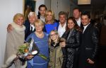 Blaricum 26 april 2016
Natasja Froger krijgt lintje voor al haar verdiensten voor onze samenleving. Haar man Rene  familie vader  moeder en vriendinnen zijn er natuurlijk bij.