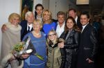 Blaricum 26 april 2016
Natasja Froger krijgt lintje voor al haar verdiensten voor onze samenleving. Haar man Rene  familie vader  moeder en vriendinnen zijn er natuurlijk bij.