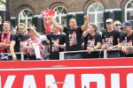 Zondag, 8 Mei 2016 PSV Landskampioen Seizoen 2015/2016
Maandag 9 Mei 2016 Huldinging op de platte kar