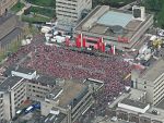 Eindhoven, 9 Mei 2016
PSV en dus de Eindhovenaren vieren het landskampioenschap
Stadhuisplein, Markt, Jan van Lieshoutstraat, Vestdijk