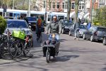 Amsterdam 23 april 2016 
Patrick Huisman met dochter en zoon en bakfiets in Amsterdam zuid.