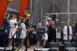 Zwolle 27 april 2016
Koningsdag in Zwolle met Koning Willem Alexander Koningin Maxima Prinses Amalia Ariane Alexia Prins Constantijn Prinses Laurentien Prins Maurits Prinses Marilene Prins Bernhard Prinses Annette Prins Pieter Christiaan Prinses Anita Prins Floris en Prinses Aimee.