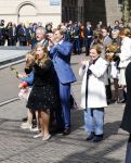 Zwolle 27 april 2016
Koningsdag in Zwolle met Koning Willem Alexander Koningin Maxima Prinses Amalia Ariane Alexia Prins Constantijn Prinses Laurentien Prins Maurits Prinses Marilene Prins Bernhard Prinses Annette Prins Pieter Christiaan Prinses Anita Prins Floris en Prinses Aimee.