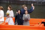 Zwolle 27 april 2016
Koningsdag in Zwolle met Koning Willem Alexander Koningin Maxima Prinses Amalia Ariane Alexia Prins Constantijn Prinses Laurentien Prins Maurits Prinses Marilene Prins Bernhard Prinses Annette Prins Pieter Christiaan Prinses Anita Prins Floris en Prinses Aimee.