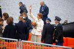 Zwolle 27 april 2016
Koningsdag in Zwolle met Koning Willem Alexander Koningin Maxima Prinses Amalia Ariane Alexia Prins Constantijn Prinses Laurentien Prins Maurits Prinses Marilene Prins Bernhard Prinses Annette Prins Pieter Christiaan Prinses Anita Prins Floris en Prinses Aimee.