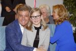 Blaricum 26 april 2016
Natasja Froger krijgt lintje voor al haar verdiensten voor onze samenleving. Haar man Rene  familie vader  moeder en vriendinnen zijn er natuurlijk bij.