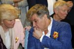 Blaricum 26 april 2016
Natasja Froger krijgt lintje voor al haar verdiensten voor onze samenleving. Haar man Rene  familie vader  moeder en vriendinnen zijn er natuurlijk bij.