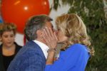 Blaricum 26 april 2016
Natasja Froger krijgt lintje voor al haar verdiensten voor onze samenleving. Haar man Rene  familie vader  moeder en vriendinnen zijn er natuurlijk bij.