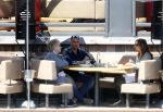 Amsterdam 9 mei 2016
Ruud Gullit aan het lunchen bij the harbour club met zijn moeder Ria en vriendin Karin de Rooij.
