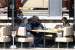 Amsterdam 9 mei 2016
Ruud Gullit aan het lunchen bij the harbour club met zijn moeder Ria en vriendin Karin de Rooij.