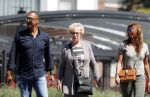Amsterdam 9 mei 2016
Ruud Gullit aan het lunchen bij the harbour club met zijn moeder Ria en vriendin Karin de Rooij.