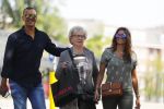 Amsterdam 9 mei 2016
Ruud Gullit aan het lunchen bij the harbour club met zijn moeder Ria en vriendin Karin de Rooij.