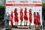 Amsterdam 12 mei 2016 
Tess Milne presenteert de business Run op de zuidas. De promotie dames zijn van Stella agency.