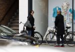 Amsterdam 18 april 2016 
Susan Visser met een kennis uit USA op de fiets en aan het shoppen in Amsterdam zuid.