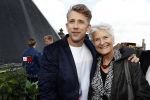 Amsterdam 18 april 2016 
Presentatie Linda man met Waldemar Torenstra op de cover. De presentatie is op het dakterras van de Bijenkorf. Waldemar met zijn moeder