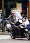 Amsterdam 16 april 2016
Wesly Bronkhorst op zijn scooter op de PC hooftstraat