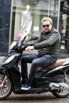 Amsterdam 16 april 2016
Wesly Bronkhorst op zijn scooter op de PC hooftstraat