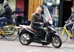 Amsterdam 16 april 2016
Wesly Bronkhorst op zijn scooter op de PC hooftstraat