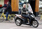Amsterdam 16 april 2016
Wesly Bronkhorst op zijn scooter op de PC hooftstraat