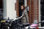 Amsterdam 4 april 2017 
Anouk v Nes na haar operatie op de fiets in Amsterdam zuid