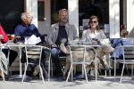 Amsterdam 10 mei 2017
Bert Kuizenga met zijn vrouw en hond op terras