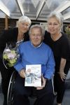 Lelystad 7 april 2017 
Uitreiking boek Christa Krommenhoek ( dochter Koos Alberts). Koos en Joke krijgen het eerste boek van haar.