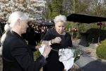 Lelystad 7 april 2017 
Uitreiking boek Christa Krommenhoek ( dochter Koos Alberts). Koos en Joke krijgen het eerste boek van haar.