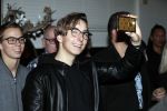 Fijnaart 21 april 2017
O'g3ne en Frans bauer geven feestje in Fijnaart voor de kinderen van de basisschool de springplank waar ze op gezeten hebben. Mariska Frans Jr Christiaan Lucas en Jan alsmede de vader en moeder van de meiden van O'g3ne zijn ook aanwezig.
